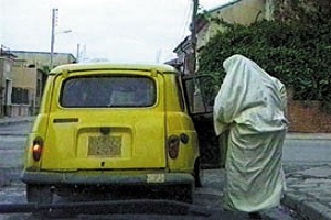 Femme taxi à Sidi Bel-Abbès (Une)